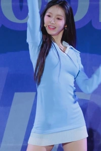 봉긋 하늘색 원피스 오마이걸 유아 OH MY GIRL YooA