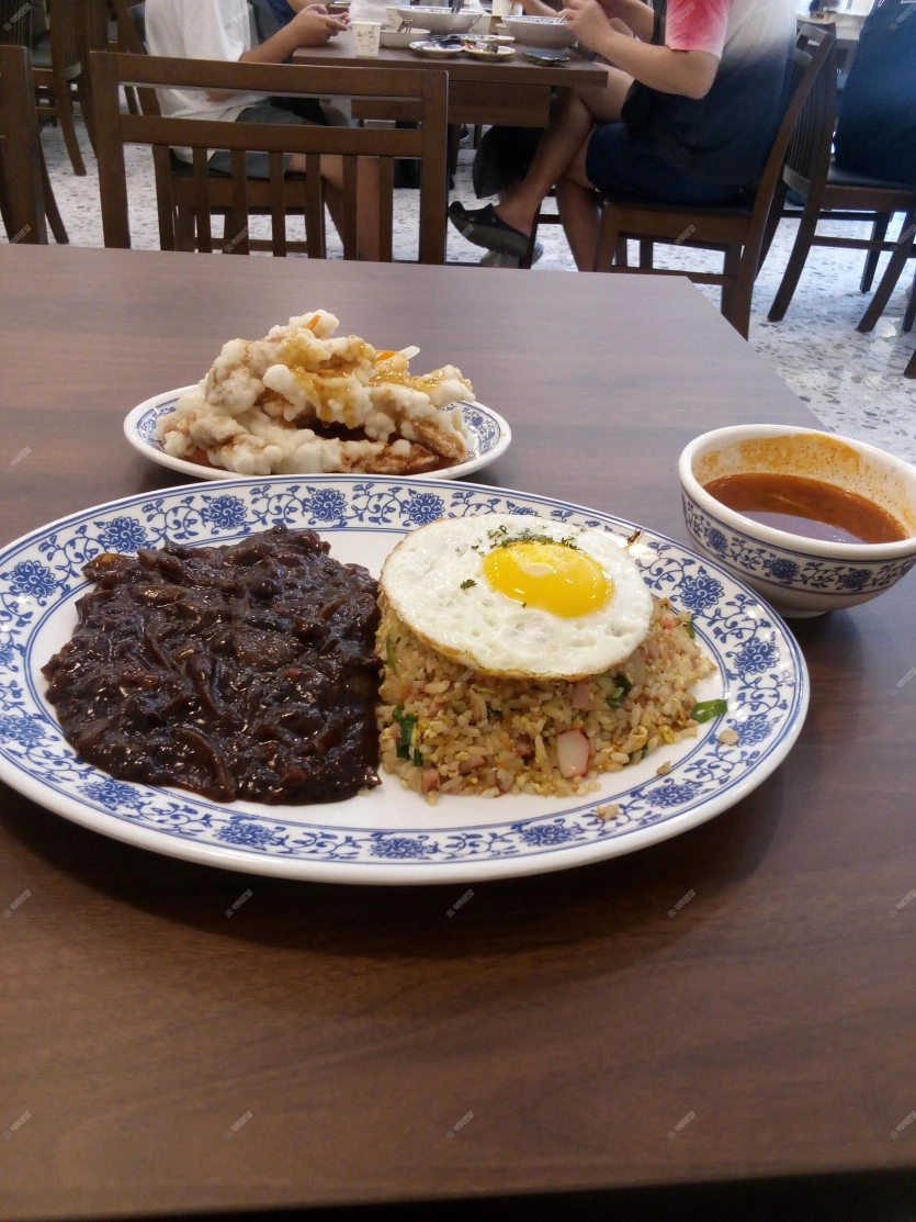 오늘의 점심 아주 맛있네요!!